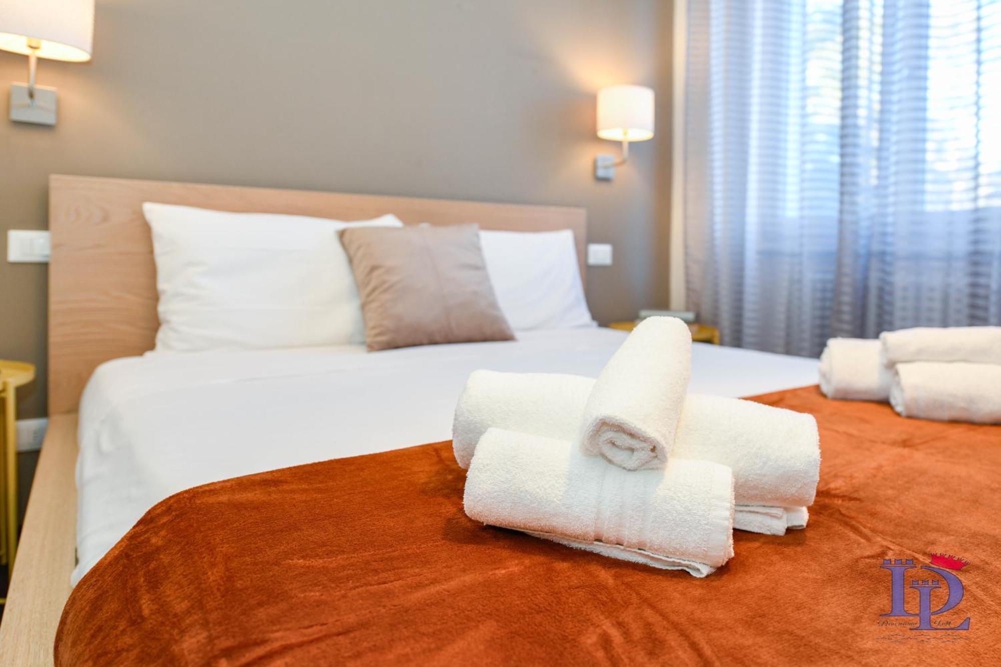 Desenzanoloft Official Partner Marriott Homes & Villas - A Casa Di Sara Family Apartment With Private Parking 데센자노델가르다 외부 사진